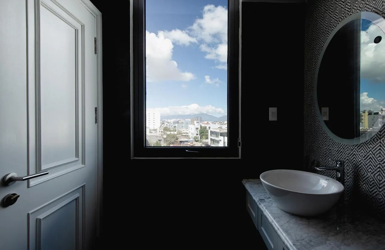 Huy House Boutique Hotel Da Nang